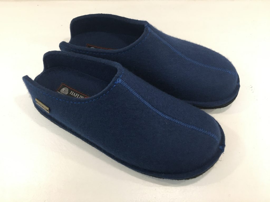 PAntoffeln mit Fußbett blau